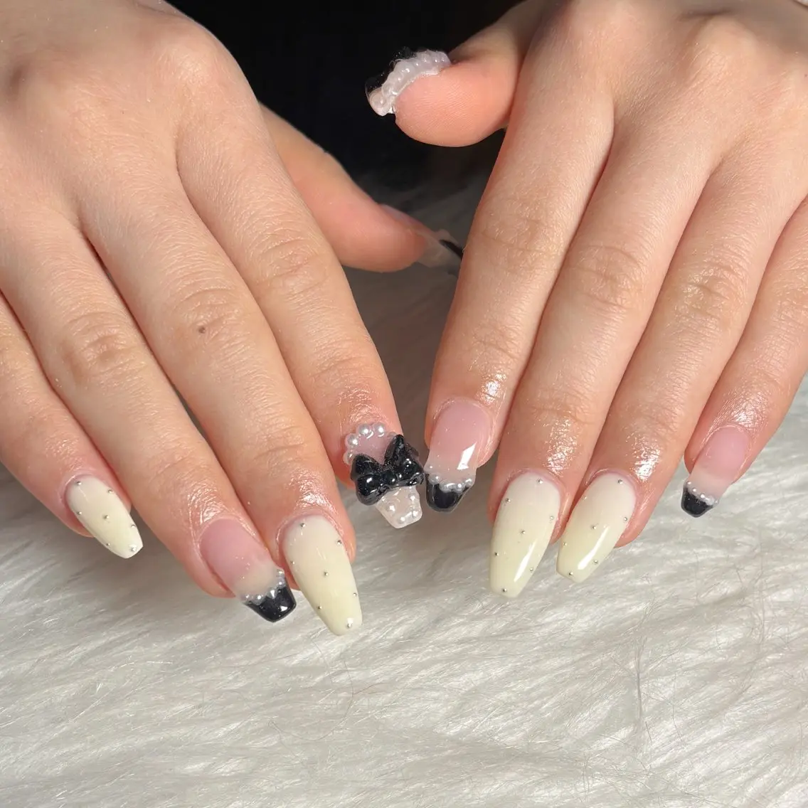 ネイル ハンドネイル LAVISH manaのネイルデザイン