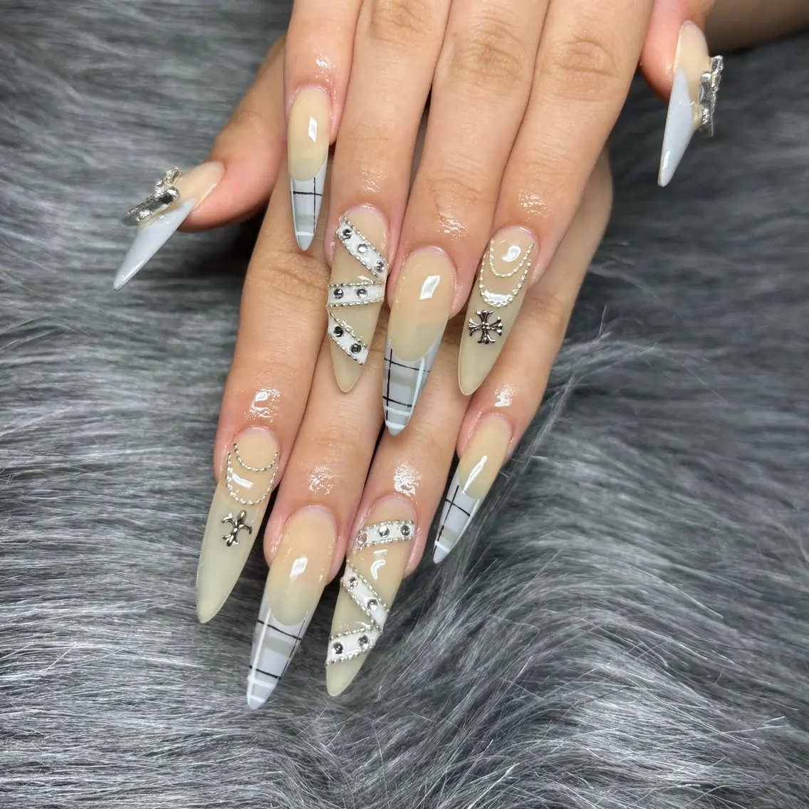 ネイル ハンドネイル 𝑗𝑢𝑛𝑛𝑎 𝑛𝑎𝑖𝑙のネイルデザイン