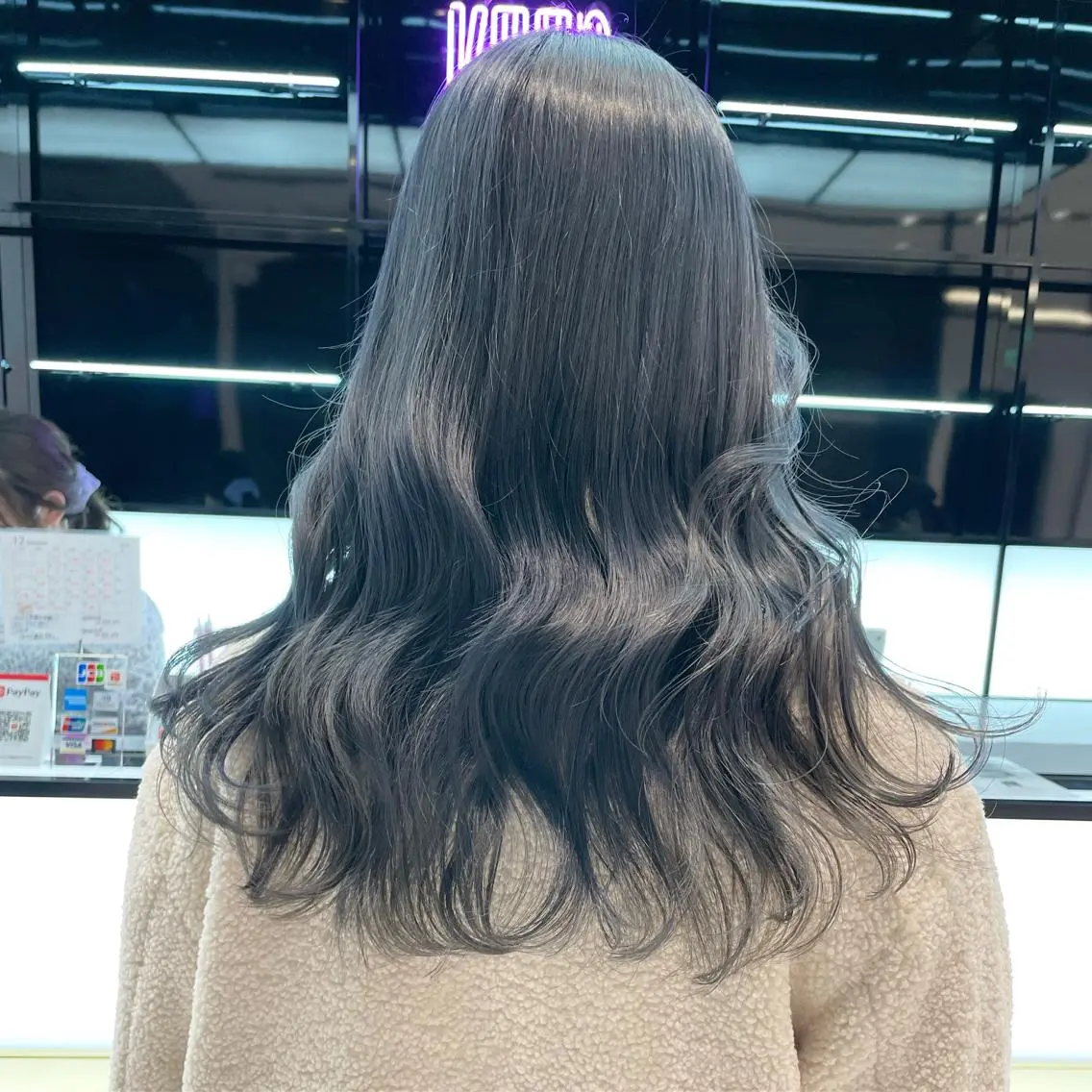 ロング カラー カット ヘアカラー 相川 愛実のヘアスタイル