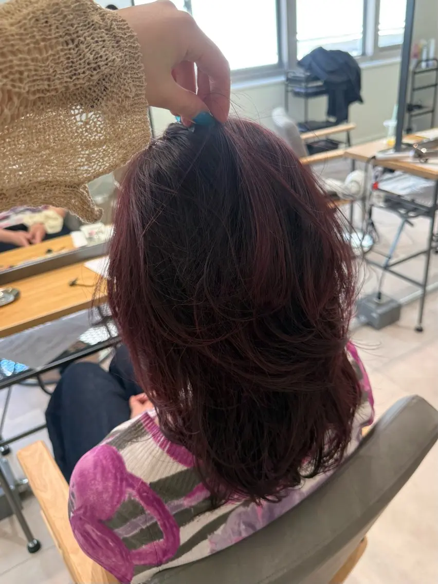 ミディアム カット 山内 都弥のヘアスタイル