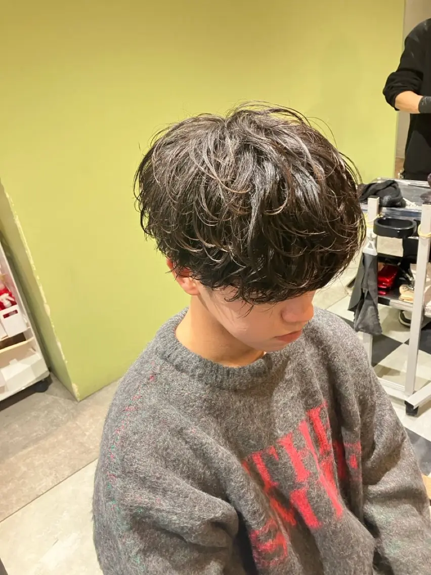 メンズ ✂️メンズ センターパート✨陽気のヘアスタイル