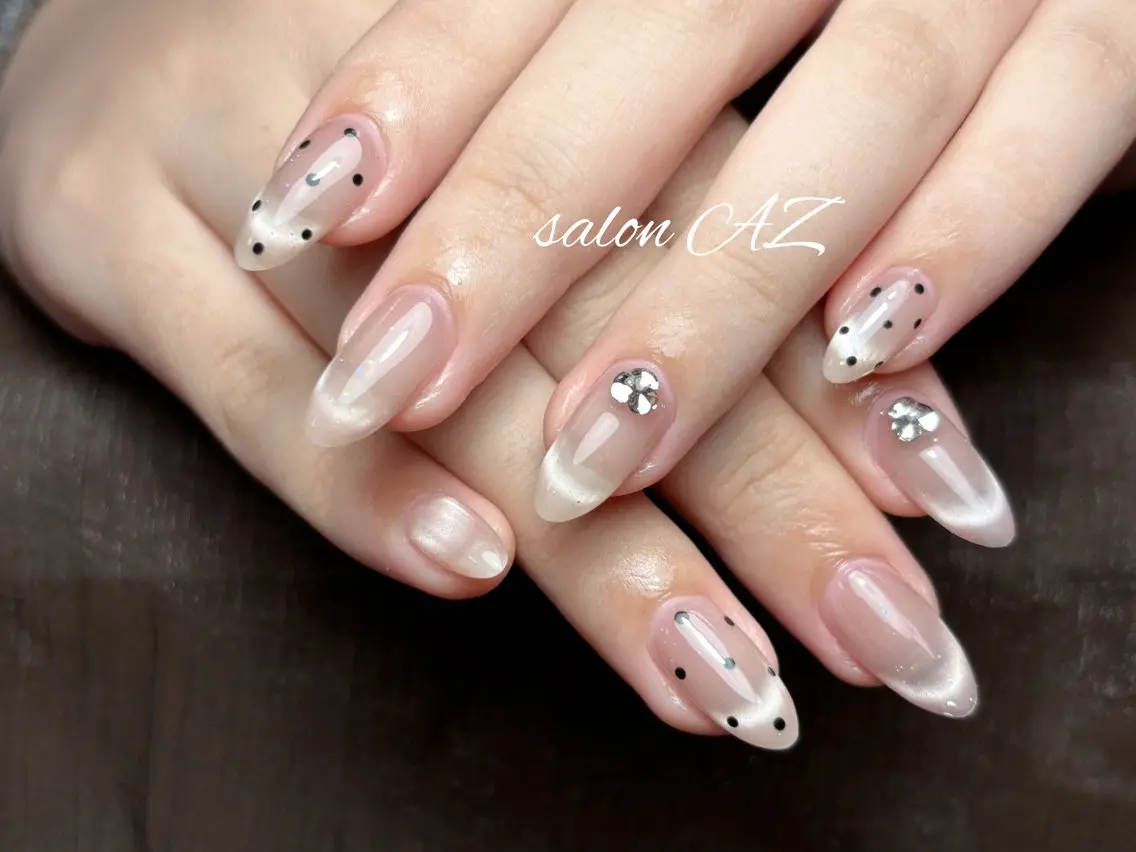 ネイル アートネイル 長さ出し フットネイル フレンチネイル ジェルネイル ハンドネイル salon AZのネイルデザイン