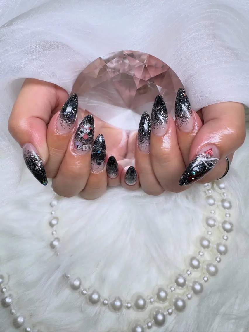 ネイル グラデーション ラメ(グリッター) ラメグラデーション ハンドネイル ꕤ︎︎Miuru NailSalonのネイルデザイン