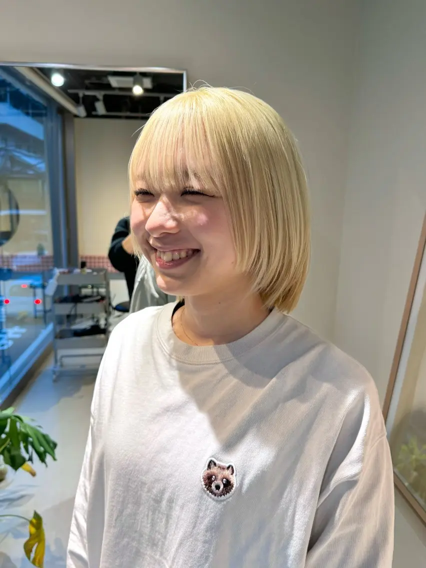 ショート カラー アディクシーカラー アッシュ ベージュカラー 抜きっぱなしブロンド グレージュ 髪質改善マスター 長尾勇弥/梅田中津のヘアスタイル