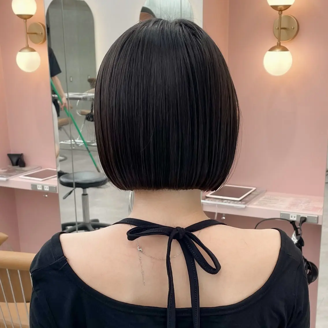 ショート パーマ カット 縮毛矯正 トリートメント 縮毛矯正/ストンボブ Wカラー💎ヒデジのヘアスタイル