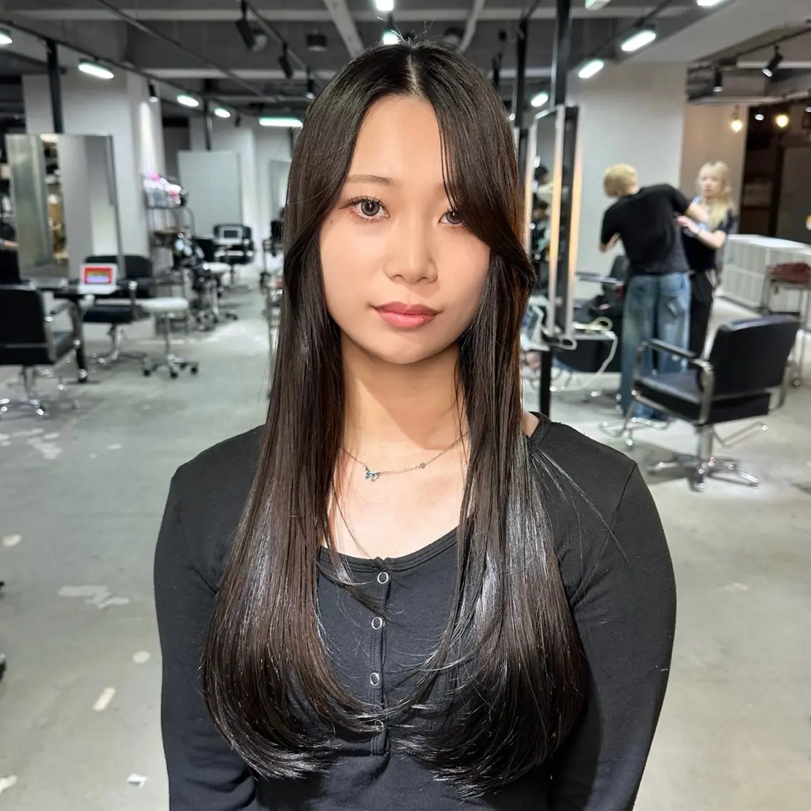 ロング ケアカラー ボブ 髪質改善 レイヤーカット トリートメント カット ヘアカラー トリートメント 心斎橋 韓国レイヤ ー指名No.1renのヘアスタイル