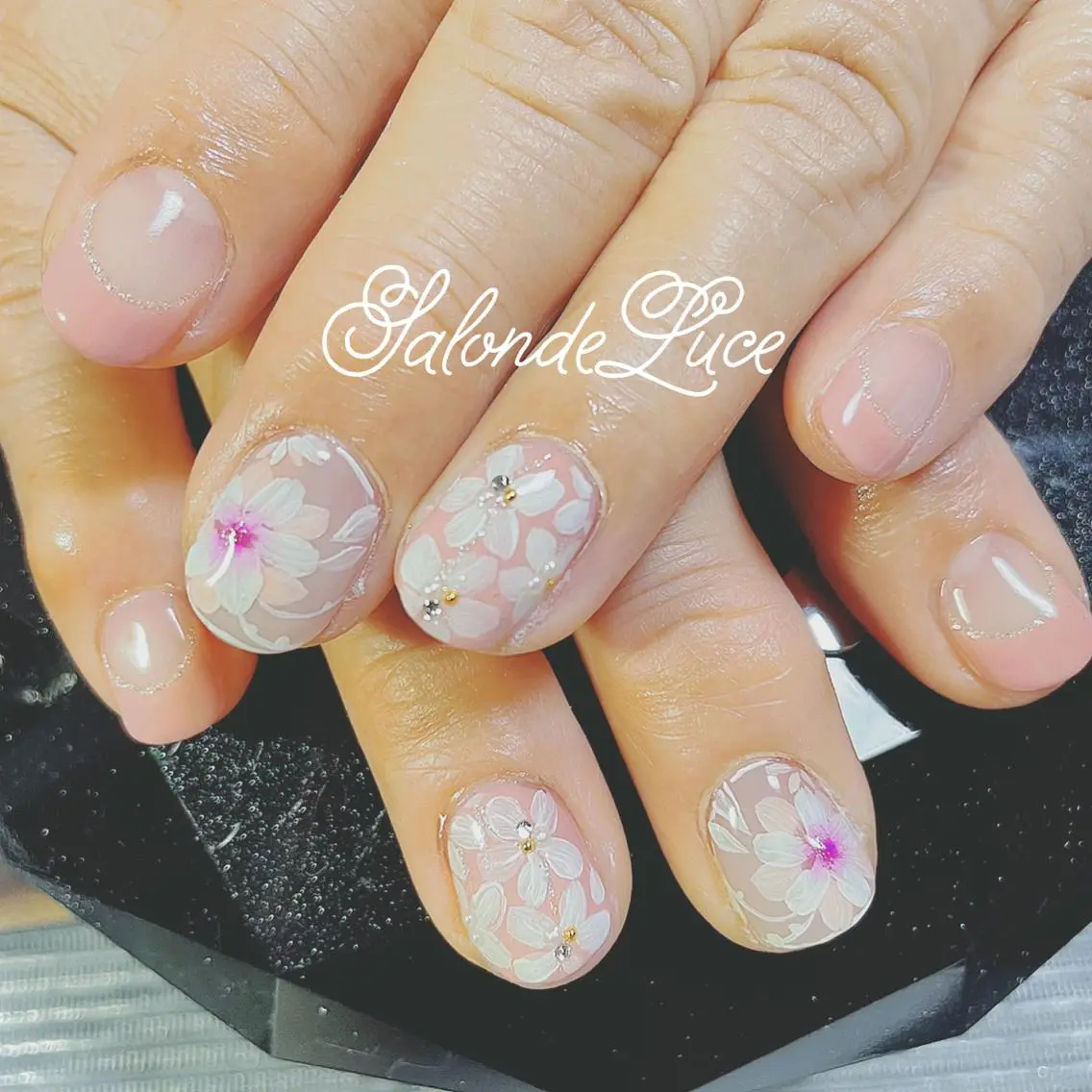 ネイル フラワーネイル Salon de Luceのネイルデザイン