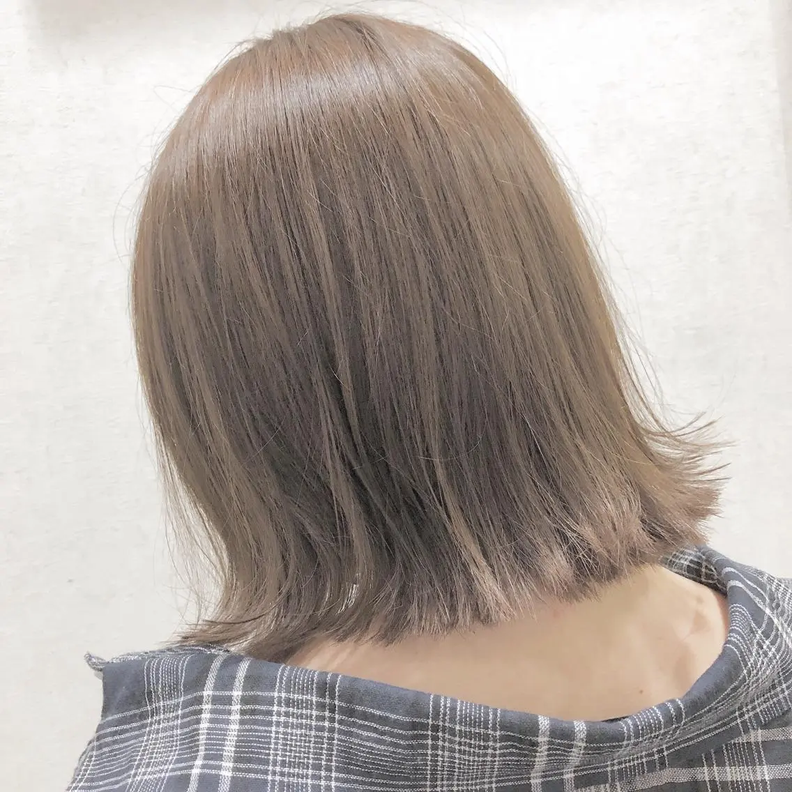 ミディアム カラー ベージュカラー ブリーチ ブリーチなしカラー FAAM Tsuneのヘアスタイル