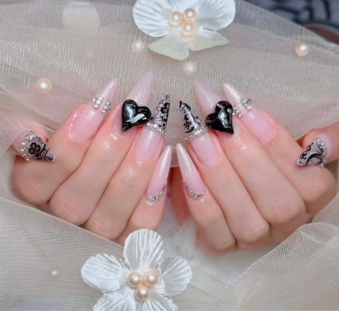 ネイル チークネイル 長さ出し フラッシュネイル フレンチネイル グラデーション ハンドネイル Lenie Nail Salonのネイルデザイン