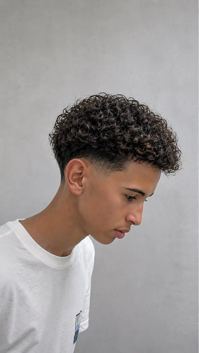 ショート パーマ メンズ 川﨑 大暉のヘアスタイル