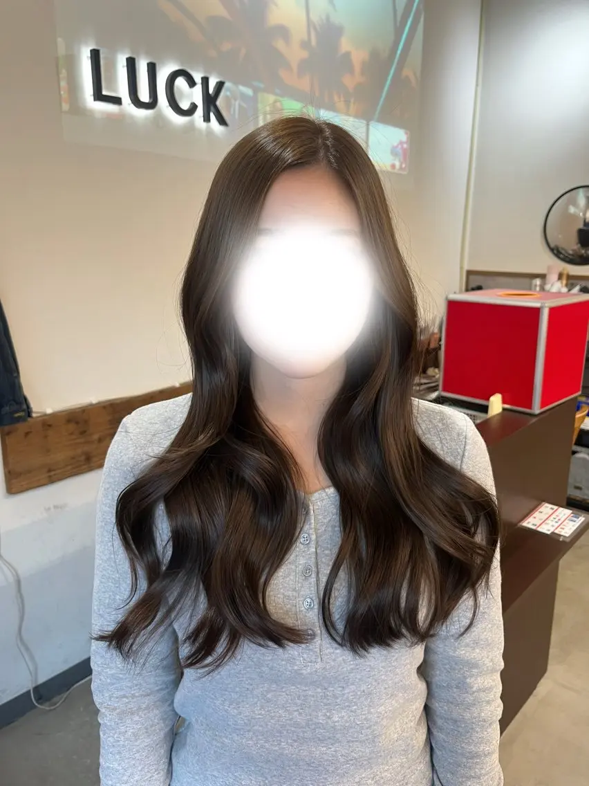 ロング LUCK リズナのヘアスタイル