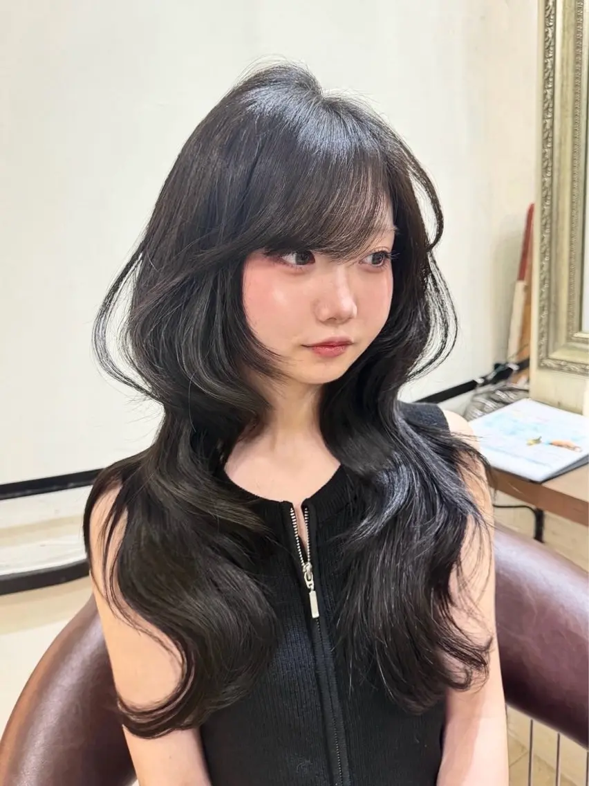 ロング カラー ハッシュカット 韓国風ヘア カット ヘアカラー トリートメント レイヤー/透明感 ベージュ/フウカ🤍のヘアスタイル