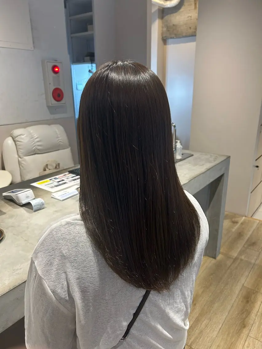 セミロング カラー 透明感カラー ヘアカラー aina ⠀ ⠀ ⠀のヘアスタイル