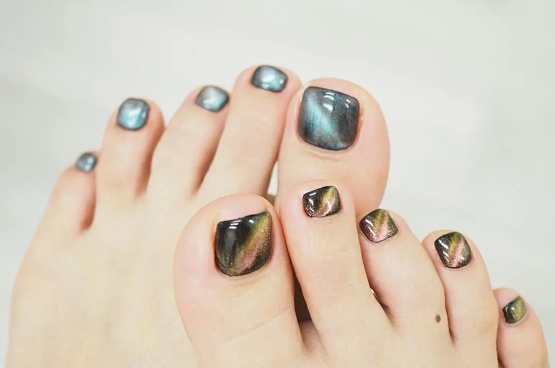 ネイル アートネイル フレンチネイル ジェルネイル グラデーション ラメ(グリッター) フットネイル PURE NAILのネイルデザイン