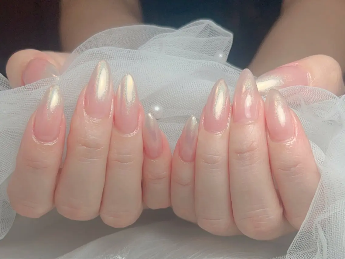 ネイル オーロラネイル グラデーション ミラーネイル シンプルネイル ハンドネイル Nail by EN 🪽Amiのネイルデザイン