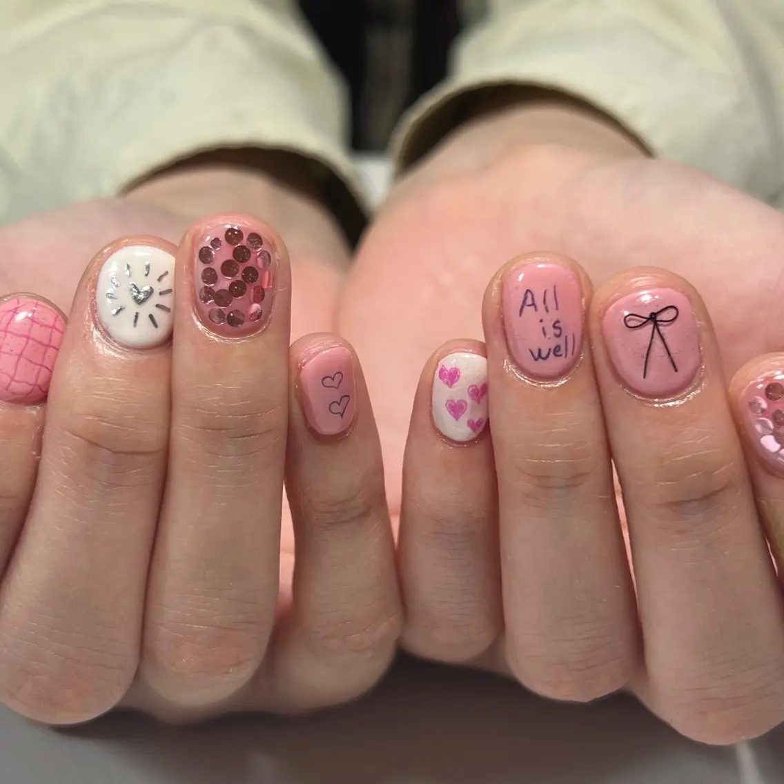 ネイル ガーリー ショートネイル ロイ ネイルのその他イメージ