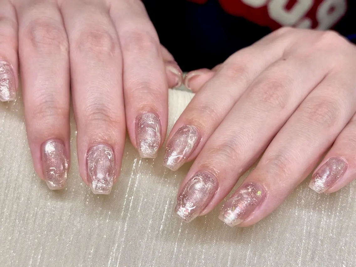 ネイル キラキラネイル ニュアンスネイル 春ネイル ハンドネイル ハンドケア ETE LUNA NAILのネイルデザイン
