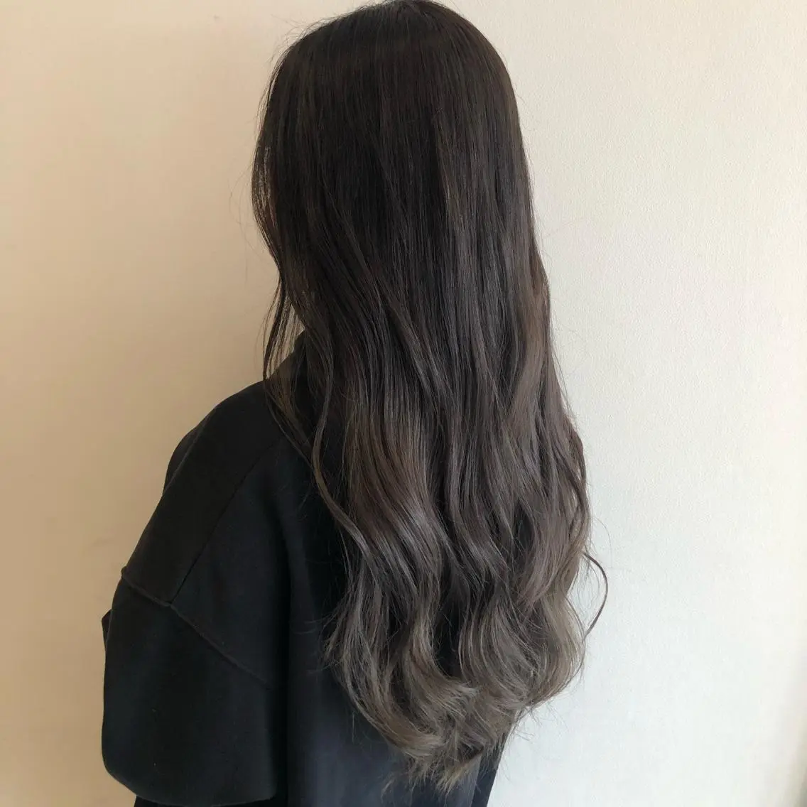 ロング 澤村 亜衣理のヘアスタイル