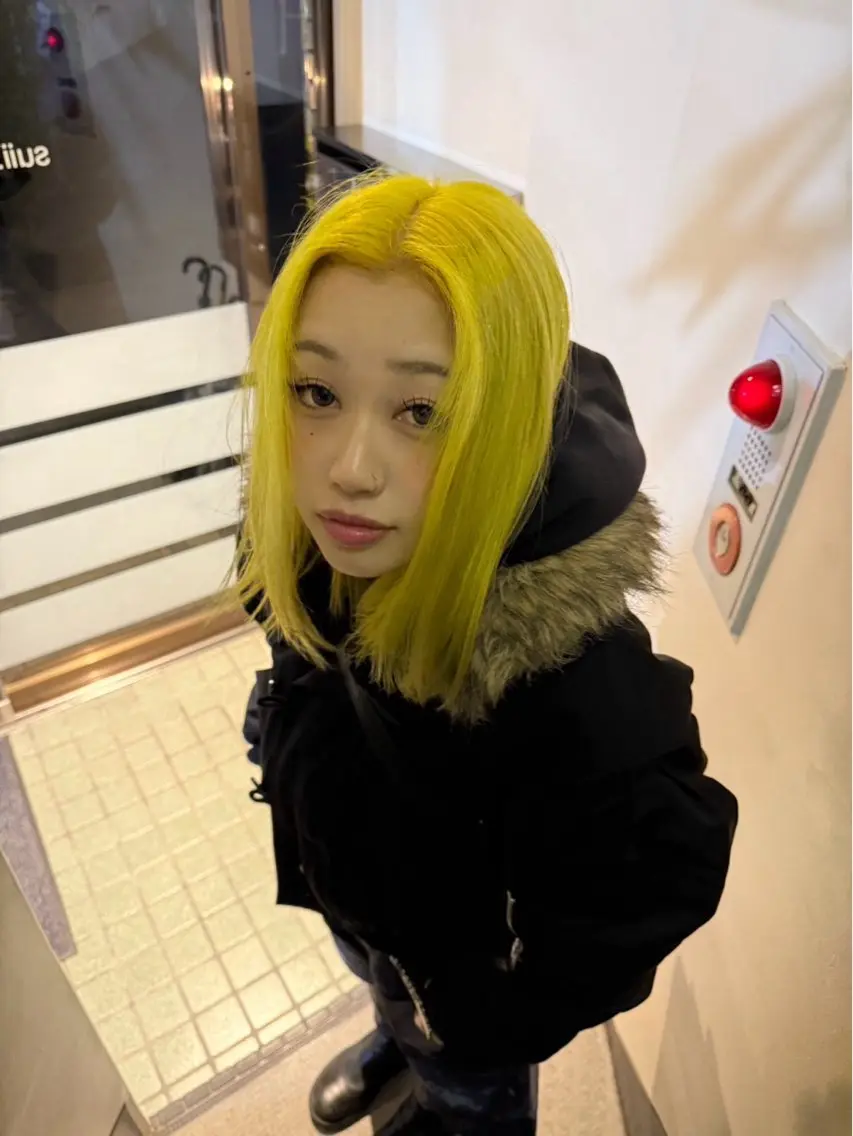 カラー 寺崎 由衣のヘアスタイル