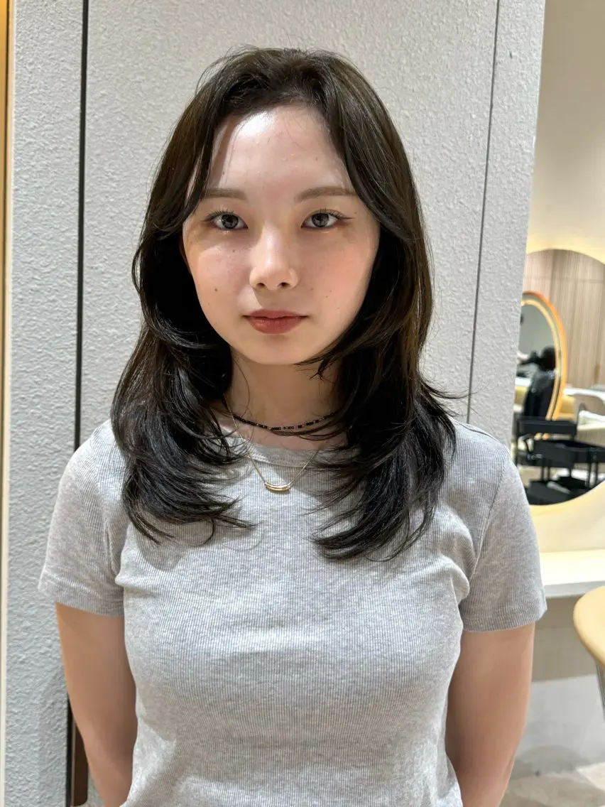 セミロング 🩵縮毛矯正・ボブ 岩原朋也🩵のヘアスタイル