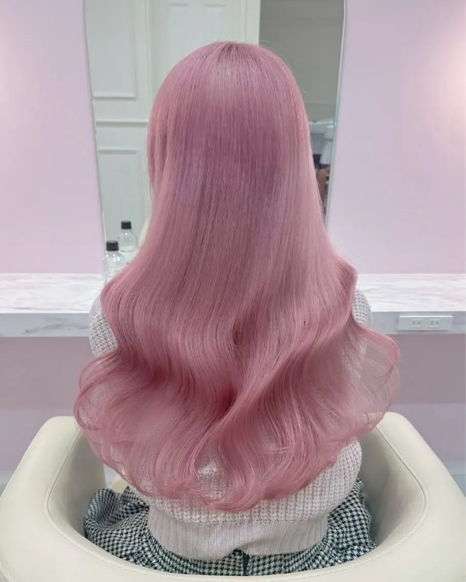 ロング カラー ブリーチ 透明感カラー ハイトーンカラー ラベンダーカラー ラベンダーピンク ヘアカラー ハイトーンカラー💞 くるみ🎀のヘアスタイル
