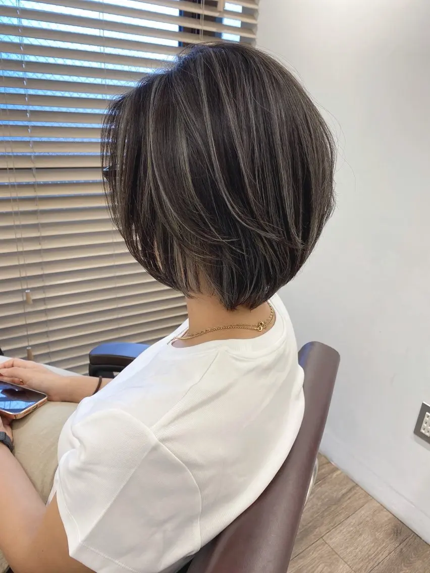 ショート カラー ヘアカラー トリートメント ハイライト⭐️上野 高広のヘアスタイル