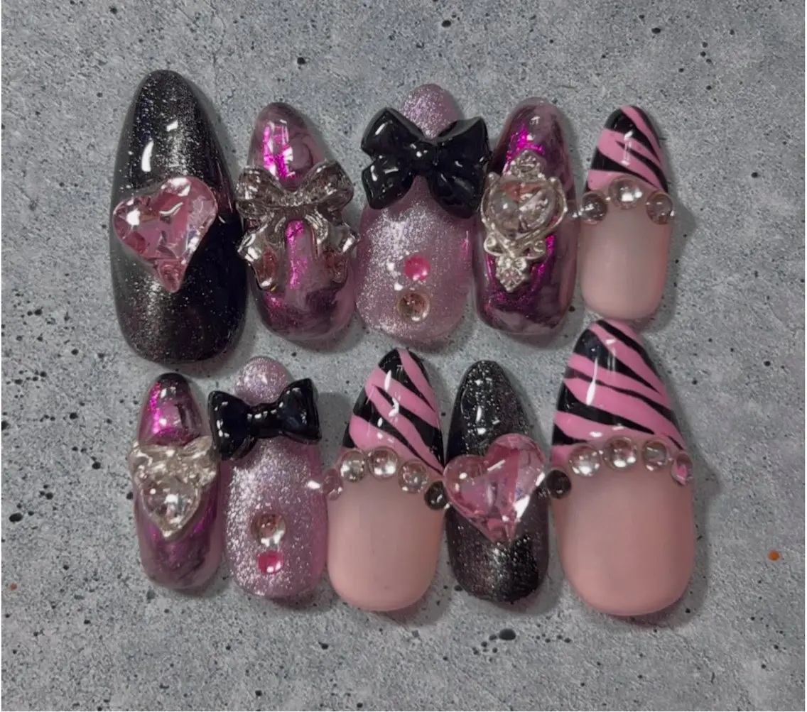 ネイル アートネイル オーロラネイル チークネイル フレンチネイル ガラスフレンチ 🎀🎀YooLi Nail Salonのネイルデザイン