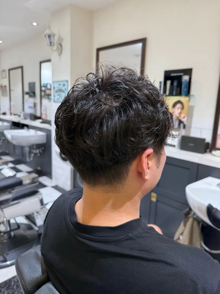 ミディアム パーマ メンズ メンズパーマ 似合わせカットのヘアスタイル
