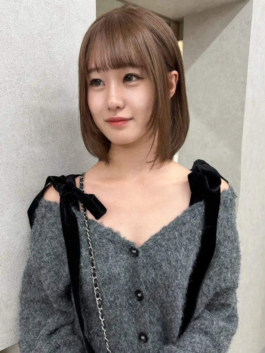 ミディアム カラー ベージュカラー ブリーチ ブラウンカラー ミルクティーブラウン ミルクティーベージュ ブリーチ/ベージュ 💕/momoaのヘアスタイル