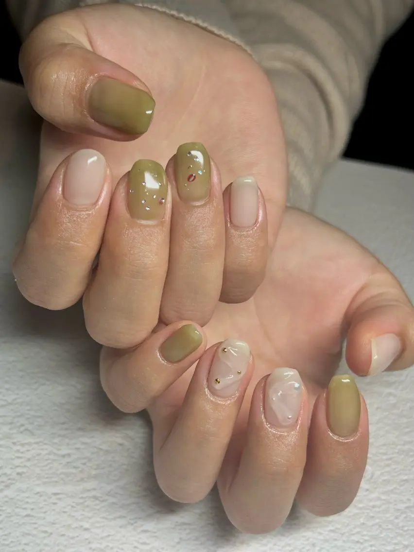 ネイル ハンドネイル AMUCI NAIL Shihomiのネイルデザイン