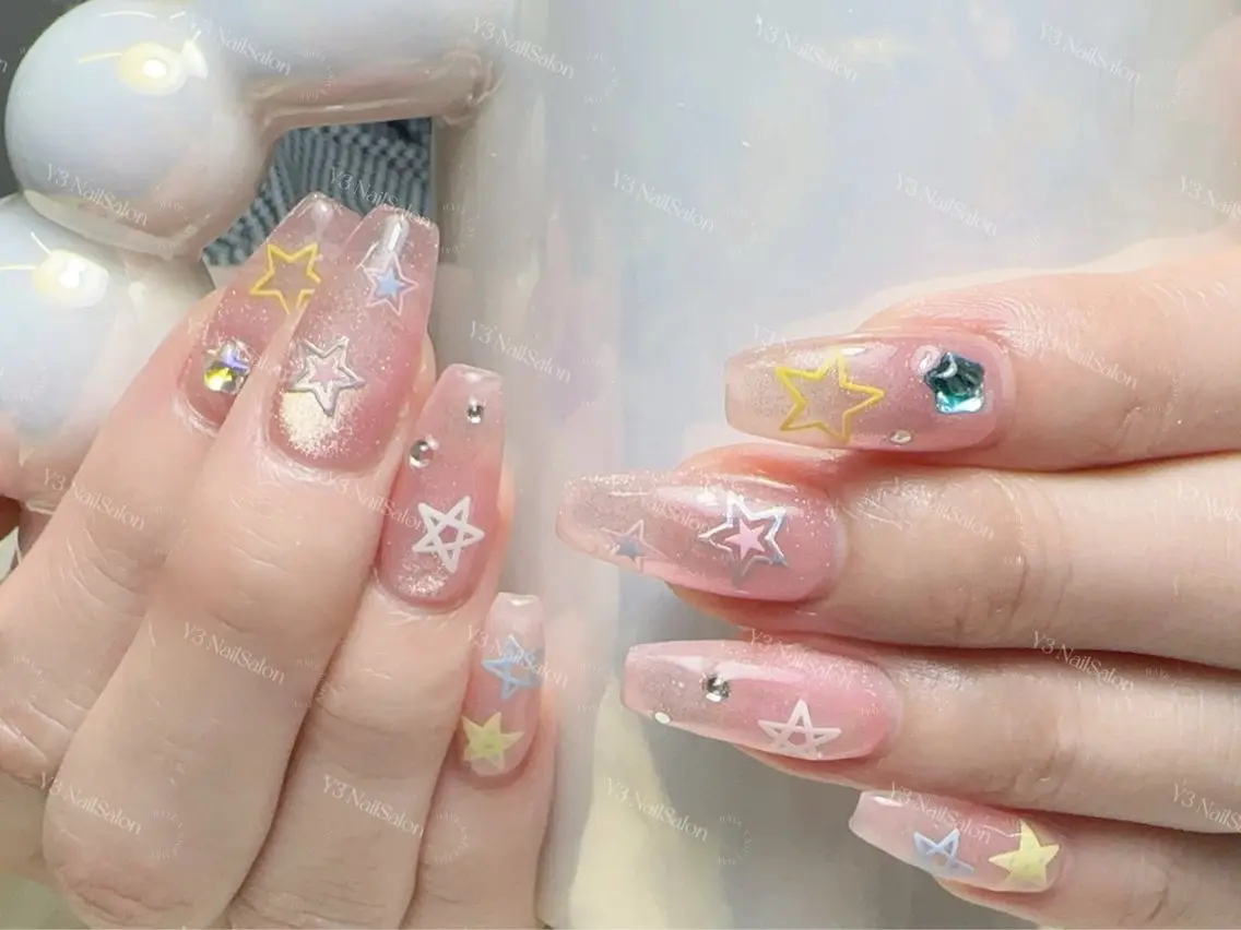ネイル アートネイル ガーリー キラキラネイル 韓国ネイル ラメ(グリッター) ハンドネイル Y3 NailSalonのネイルデザイン