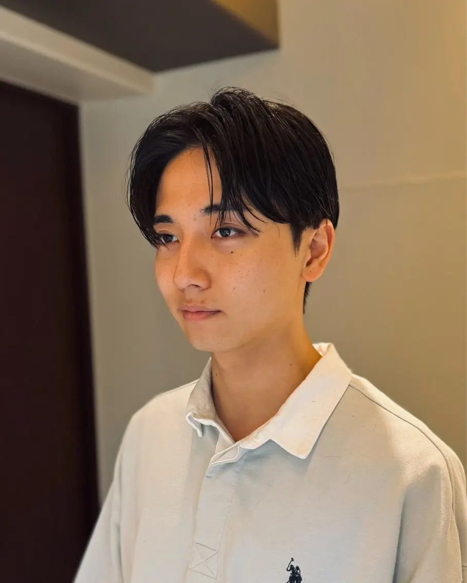 ショート パーマ メンズ センターパート メンズパーマ ニュアンスパーマ カット パーマ メンズショート 丸山 航輝のヘアスタイル