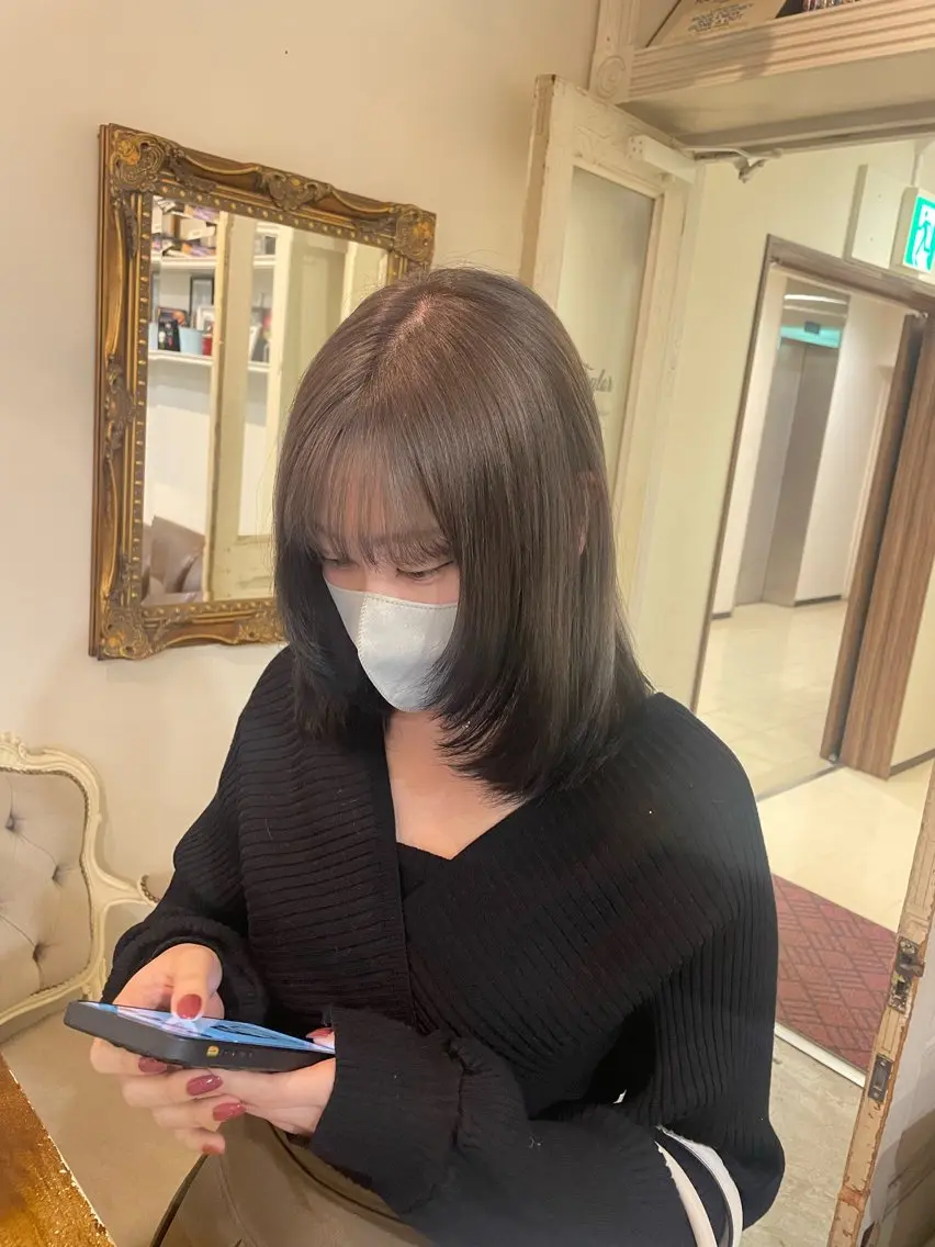ミディアム カラー ヘアアレンジ ベージュカラー ミルクティーベージュ 顔まわりレイヤー 顔周りカット レイヤーカット カット ヘアカラー トリートメント ヘアセット ☂️カトウ ケイゴ☂️のヘアスタイル