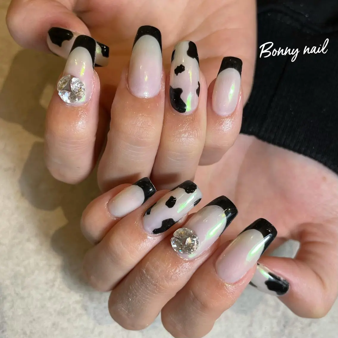 ネイル フレンチネイル ハンドネイル BONNY NAIL 【えみか】のネイルデザイン