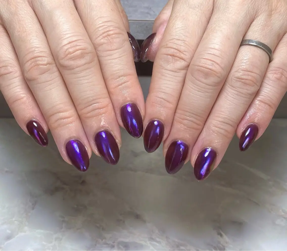 ミディアム パープルカラー cattleya nailのネイルデザイン