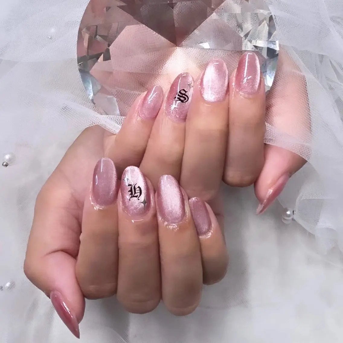 ネイル マグネットネイル nailsalon glow sayaのネイルデザイン
