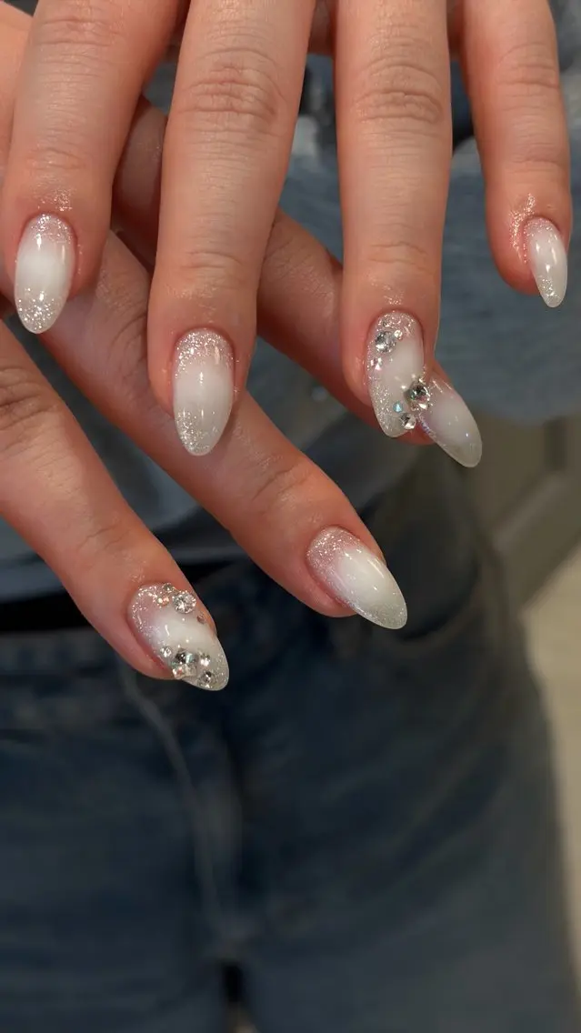 ネイル ホワイト ハンドネイル ailed'Ange 🍒miuのネイルデザイン