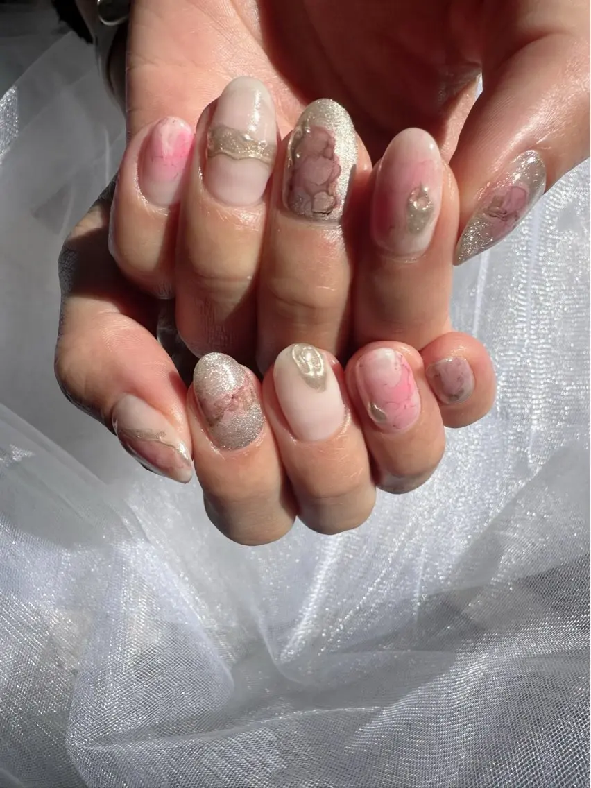 ネイル 氷ネイル・うるうるネイル 韓国ネイル マグネットネイル ミラーネイル ニュアンスネイル 🪞KAPE NAIL 🪞のネイルデザイン