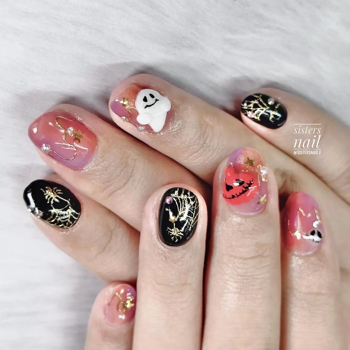 ネイル アートネイル ハロウィン ニュアンスネイル 冬ネイル sisters nail.fのネイルデザイン