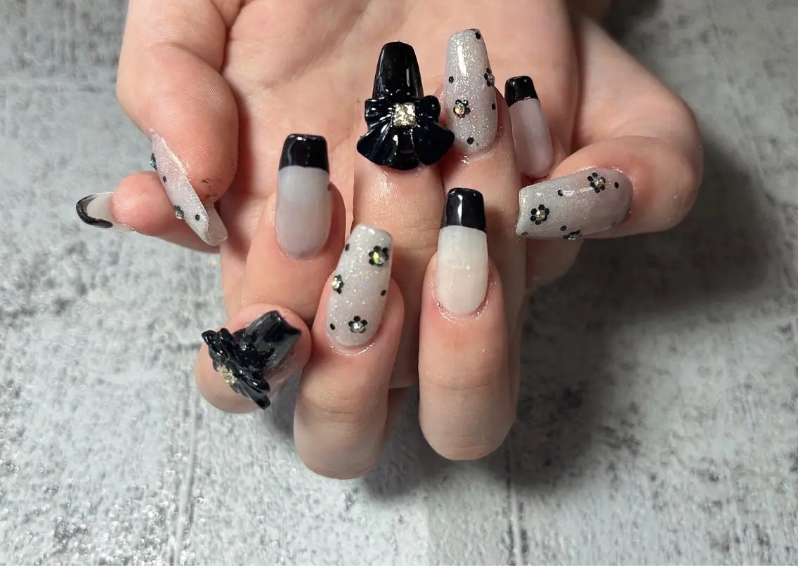 ネイル リボン Mimi Nailのネイルデザイン