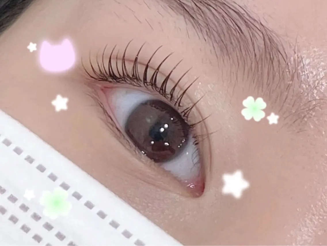 ★話題のロット式まつげパーマ￥4500 +コーティング付きの写真