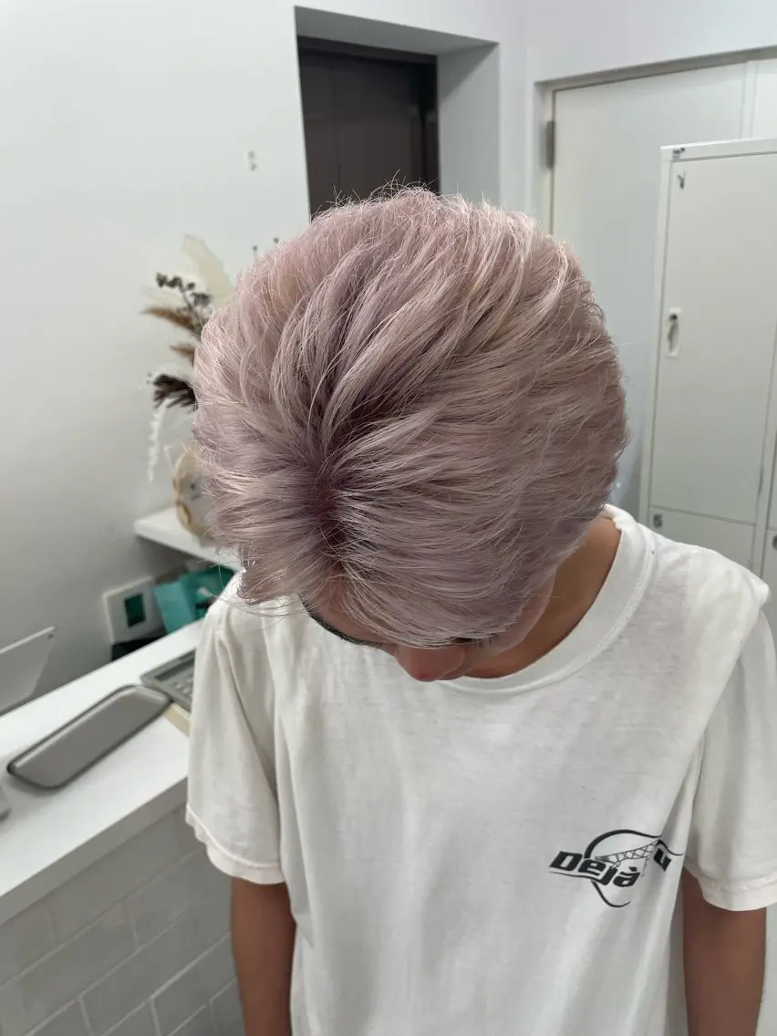 カラー メンズ 似合わせハイトーン ヒロトのヘアスタイル
