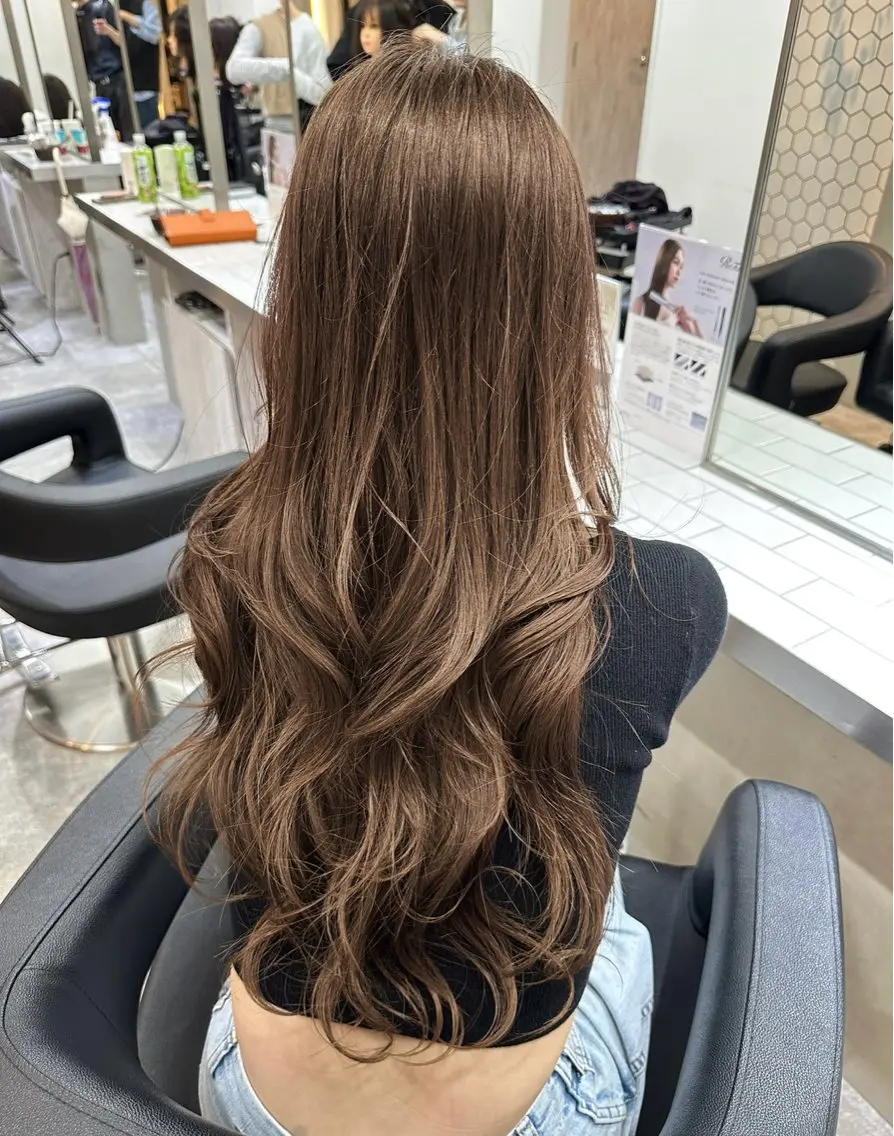 ロング カラー ミディアムレイヤー 添田晃基のヘアスタイル