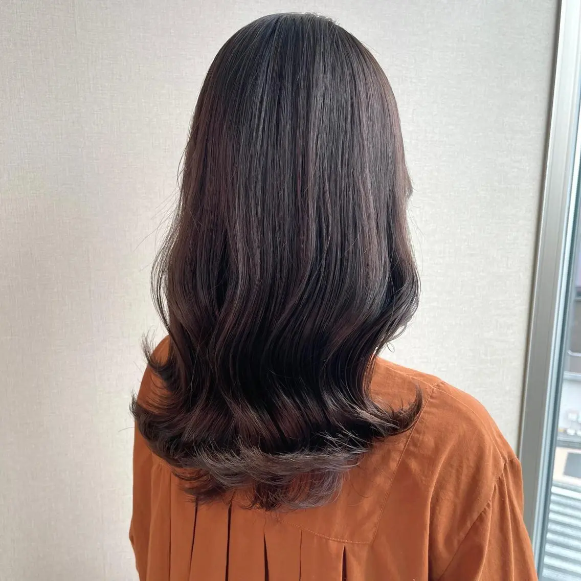 セミロング カラー ブラウンカラー 砂川朱音⌇鶴見区横堤 ⌇抜け感ヘア⌇韓国風のヘアスタイル