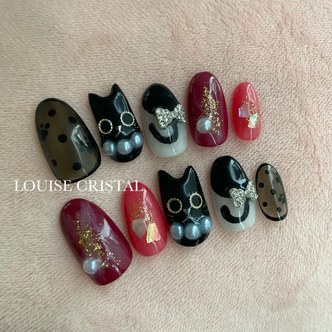 ネイル ハンドネイル LOUISE CRYSTALのネイルデザイン