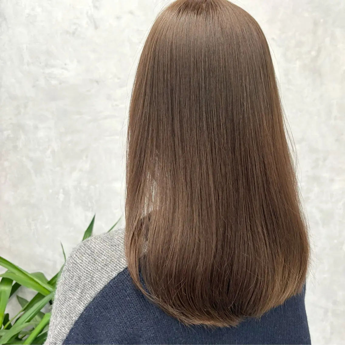 【✨人気No.1✨外国人風透明感カラー✨】潤いトリートメント付き💕アディクシーカラー+カット 9000円の写真