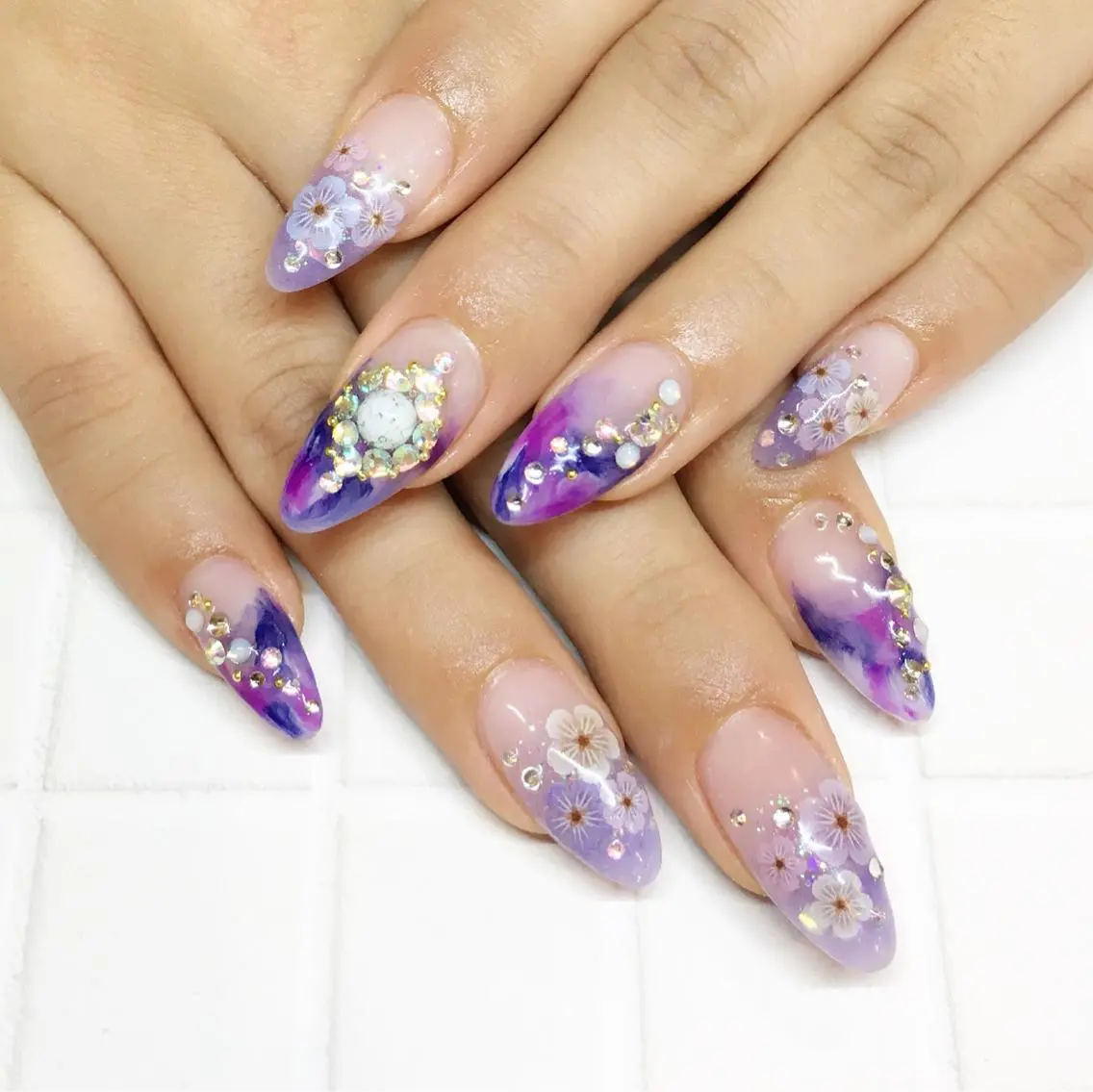 ネイル ブルー 長さ出し ラメ(グリッター) ラメグラデーション 大理石ネイル(マーブル) ハンドネイル nail salon Soeurのネイルデザイン