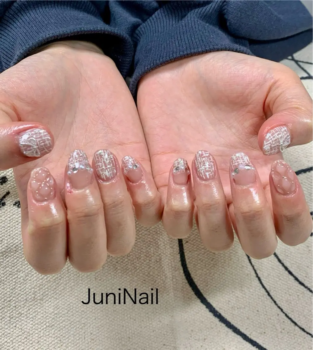 ネイル オーロラネイル クリアネイル 成人式 フラッシュネイル 氷ネイル・うるうるネイル ハンドネイル JuniNail 주니네일🇰🇷suのネイルデザイン
