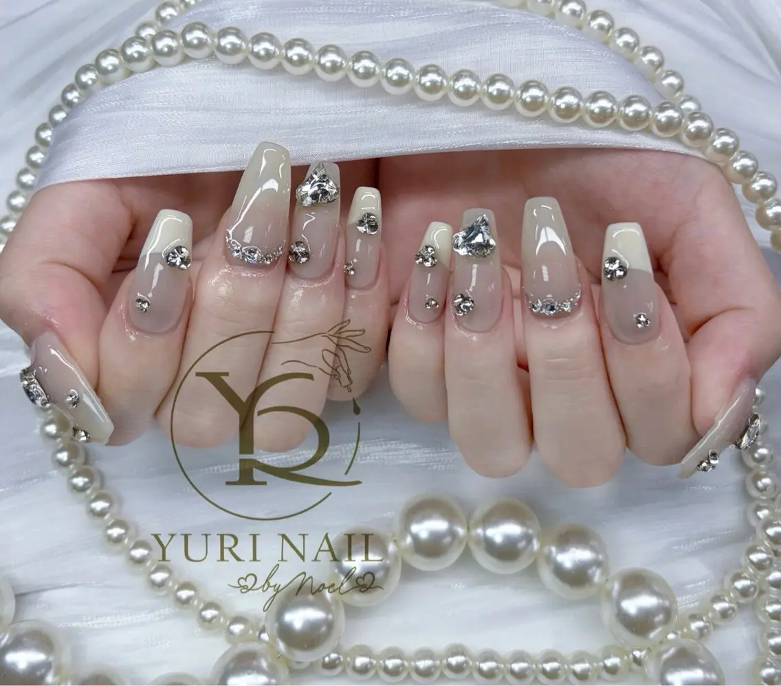 ネイル チークネイル フットネイル フレンチネイル グラデーション キラキラネイル ハンドネイル フットネイル ハンドケア YURI Nail Funabashiのネイルデザイン