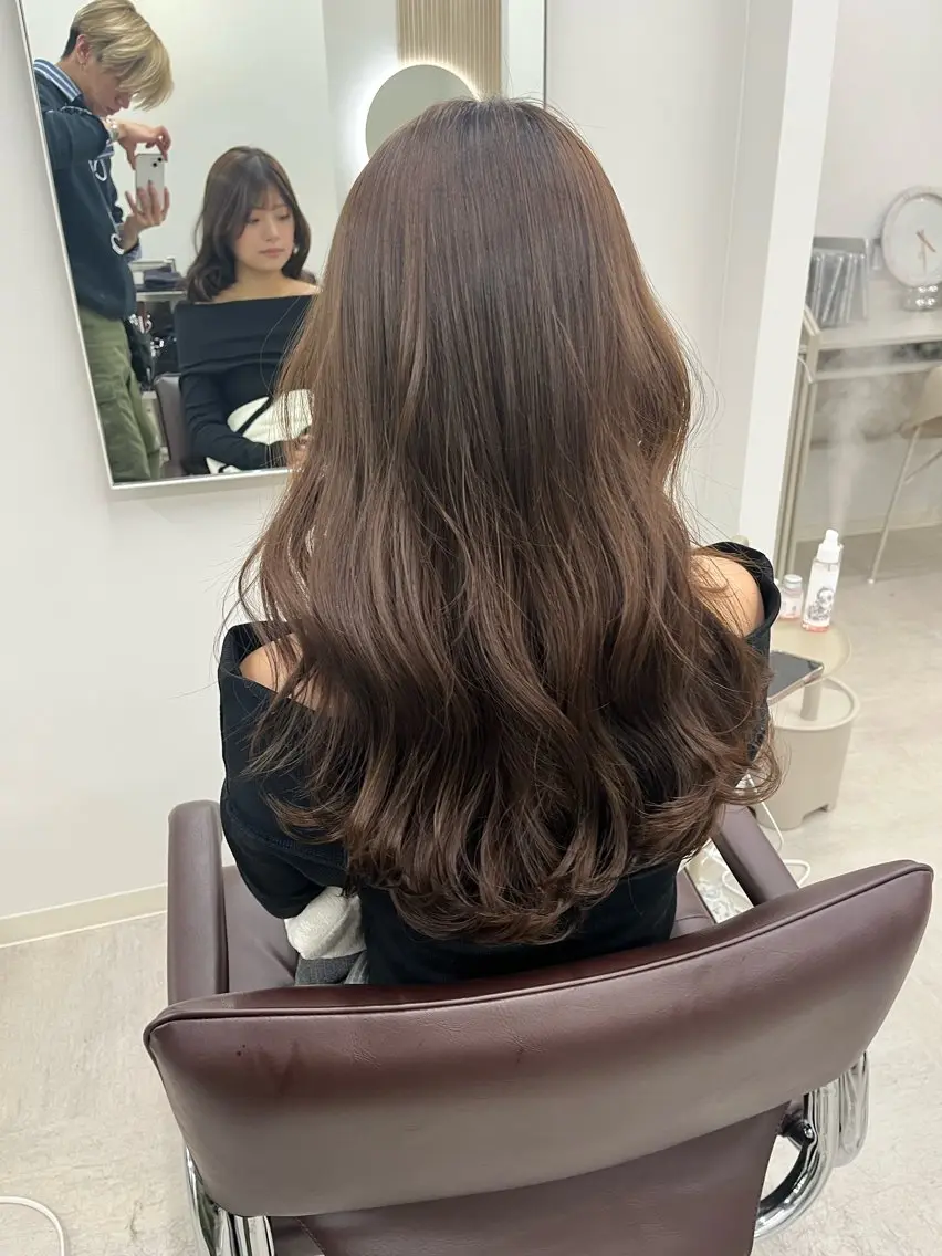 ミディアム カラー ヘアアレンジ 韓国風ヘア レイヤーカット 小顔カット 指名1位・六三四🌻 まとまり続くレイヤーのヘアスタイル